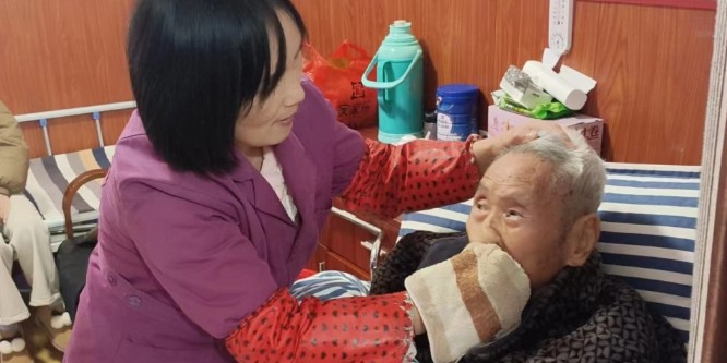 护工公司老板为什么越做越累?消耗精力的 5 件事与解法