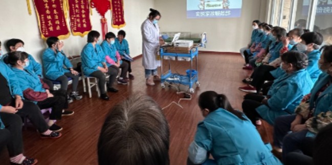 老板自测 7 项：你现在的陪护管理系统够不够用？（含达标线与先做什么）